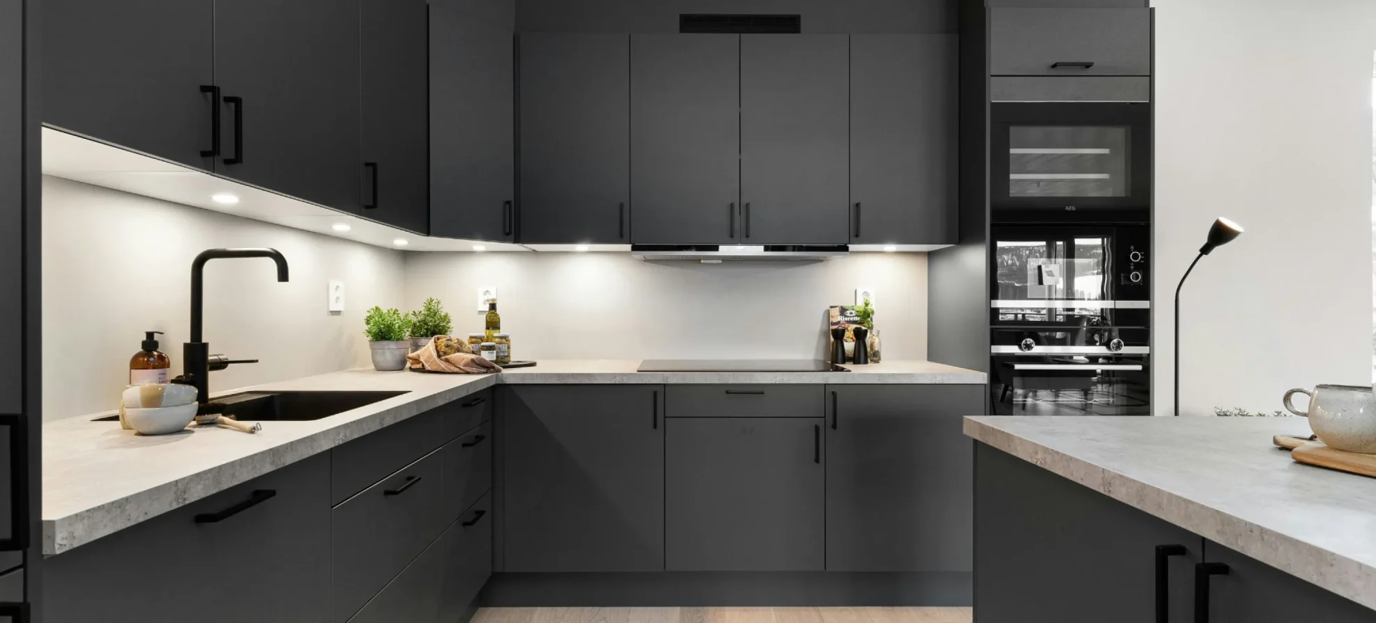 Modern Kitchen Home Page